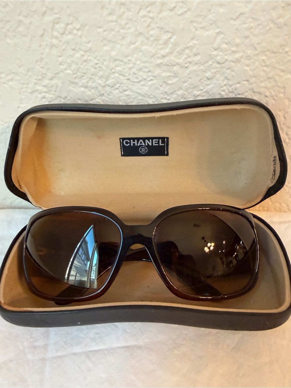 Authentic Vintage CHANEL 5080-B Strass Rhinestone Sunglasses with hardshell case